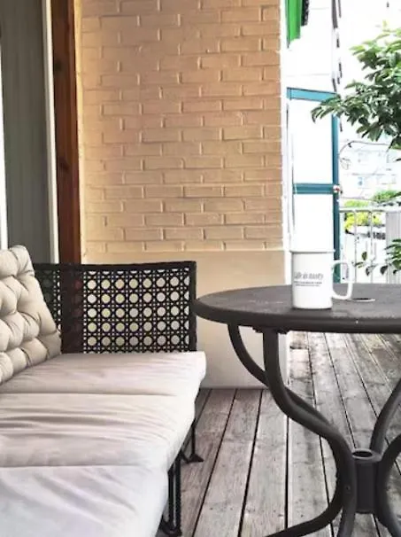 Hongdae Luxury Private Single House With Big Open Balcony Perfect For A Family & Big Group 3Br, 5Qb & 1Sb, 2Bathroom Soul Vila