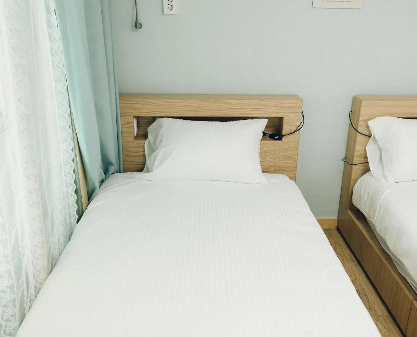 别墅 Hongdae Luxury Private Single House With Big Open Balcony Perfect For A Family & Big Group 3Br, 5Qb & 1Sb, 2Bathroom 首爾