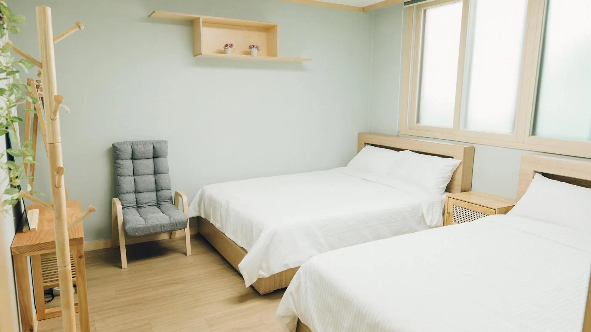 Hongdae Luxury Private Single House With Big Open Balcony Perfect For A Family & Big Group 3Br, 5Qb & 1Sb, 2Bathroom Soul Jižní Korea