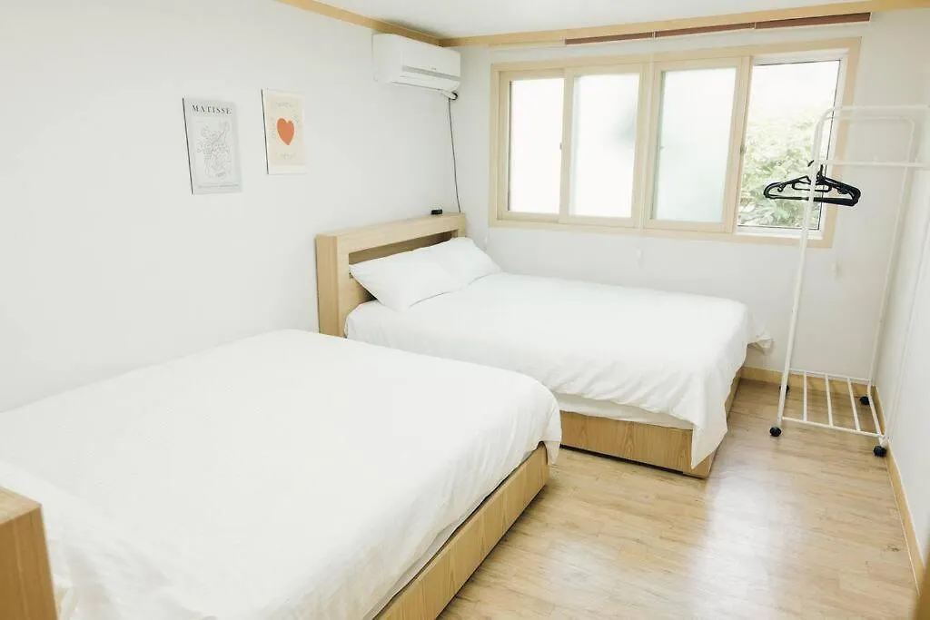 Hongdae Luxury: Family-Friendly Private House with Open Balcony Villa Seoul 0*,  South Korea