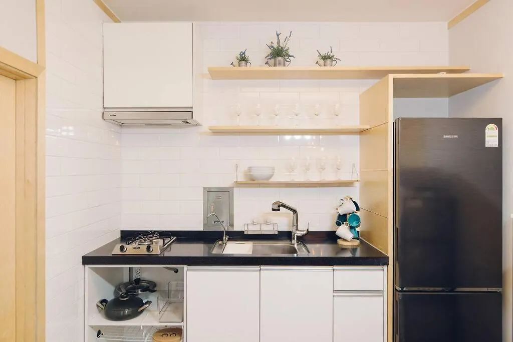 Hongdae Luxury: Family-Friendly Private House with Open Balcony Villa Seoul