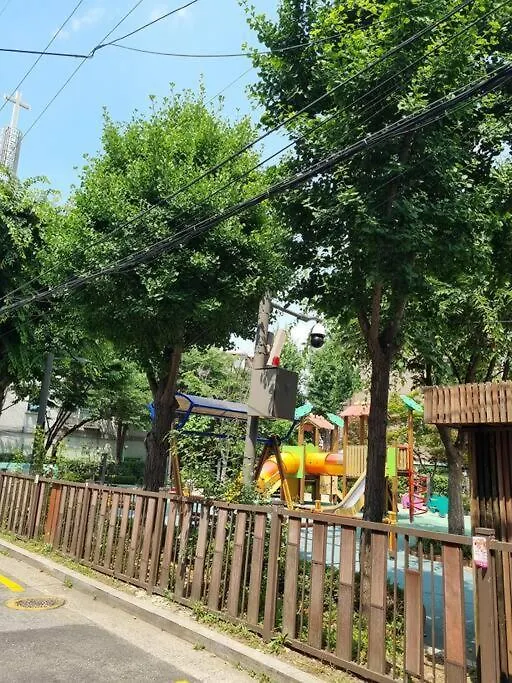 Hongdae Luxury: Family-Friendly Private House with Open Balcony Villa Seoul South Korea