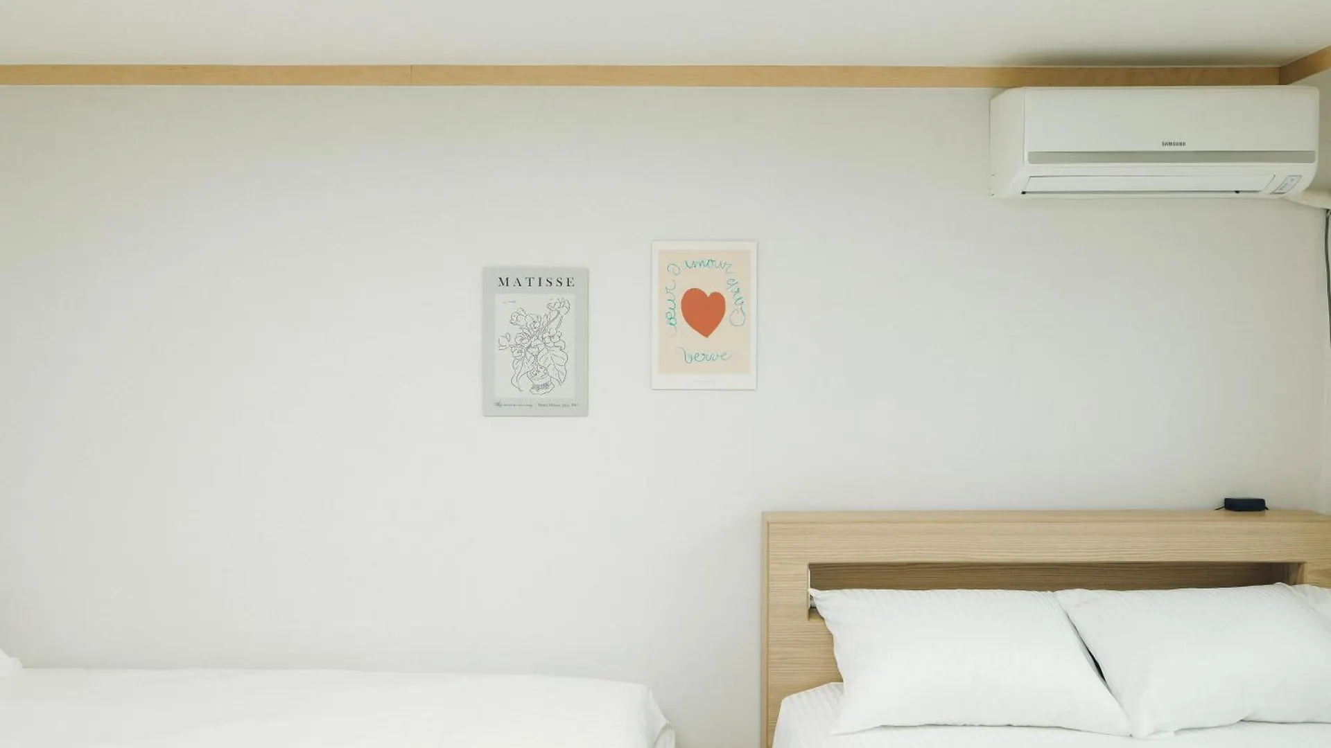 Hongdae Luxury: Family-Friendly Private House with Open Balcony Villa Seoul