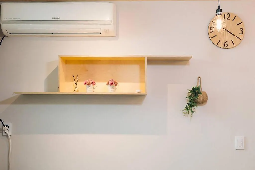 Hongdae Luxury: Family-Friendly Private House with Open Balcony Villa Seoul South Korea